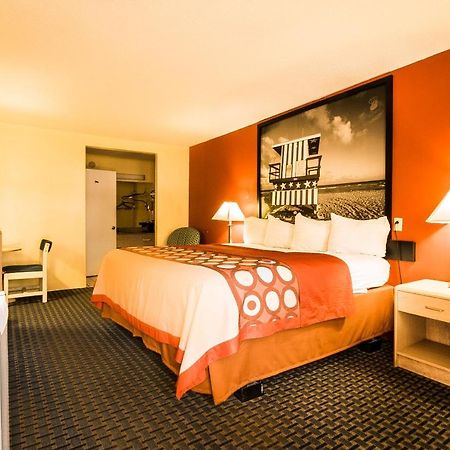 Super 8 By Wyndham Chipley Hotel Exterior foto