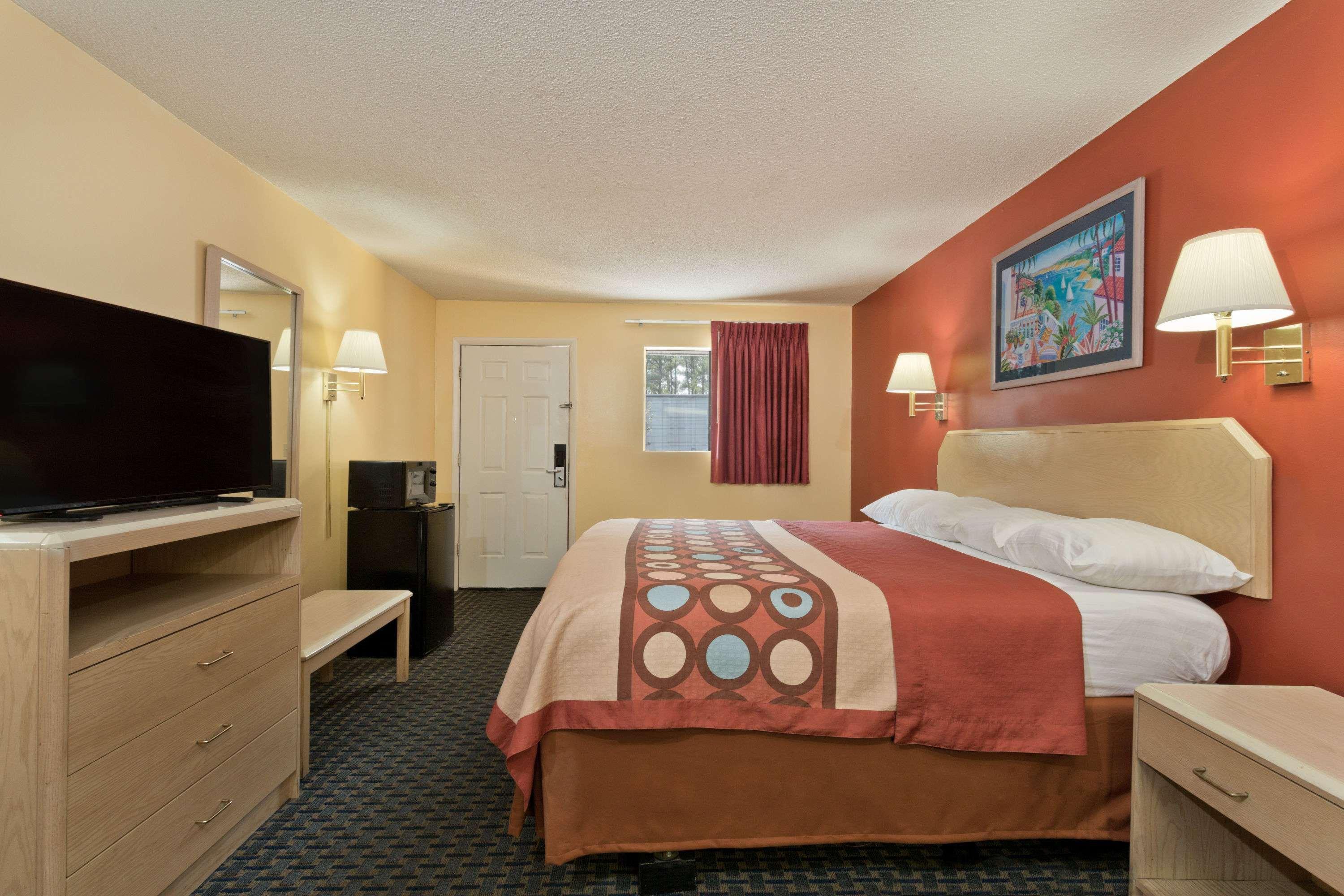 Super 8 By Wyndham Chipley Hotel Exterior foto