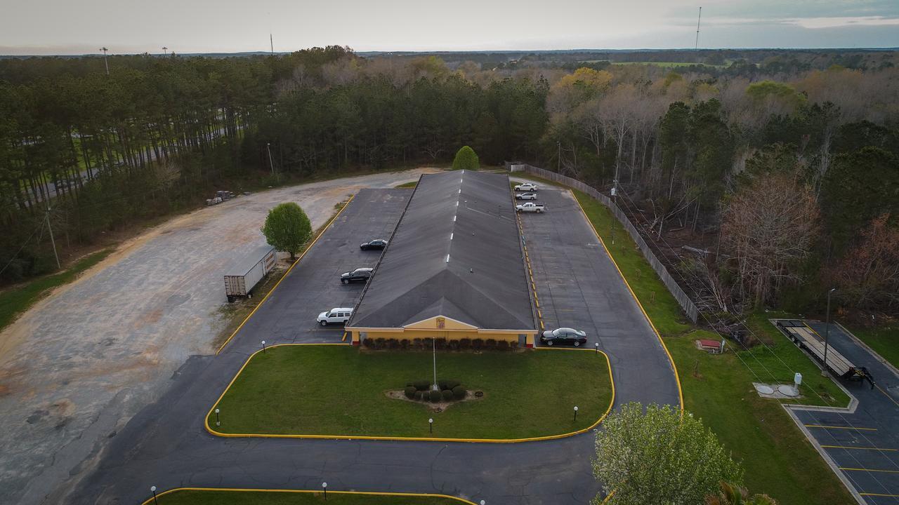 Super 8 By Wyndham Chipley Hotel Exterior foto